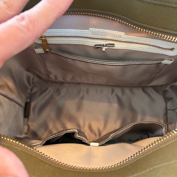 Henri Bendel RARE Large Gotham Snake Tote in Olive Brown - Picture 4 of 10